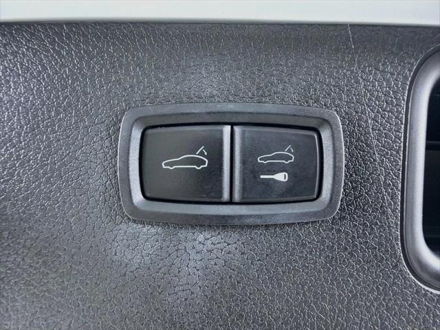 2022 Porsche Macan Macan