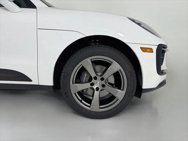 2022 Porsche Macan Macan
