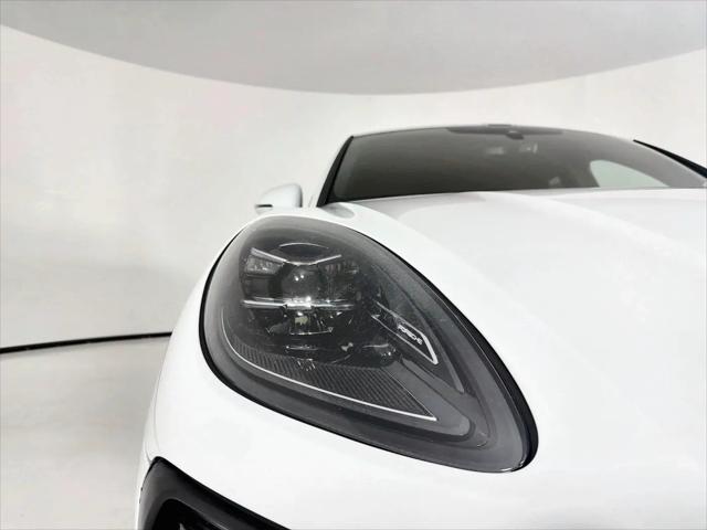 2022 Porsche Macan Macan