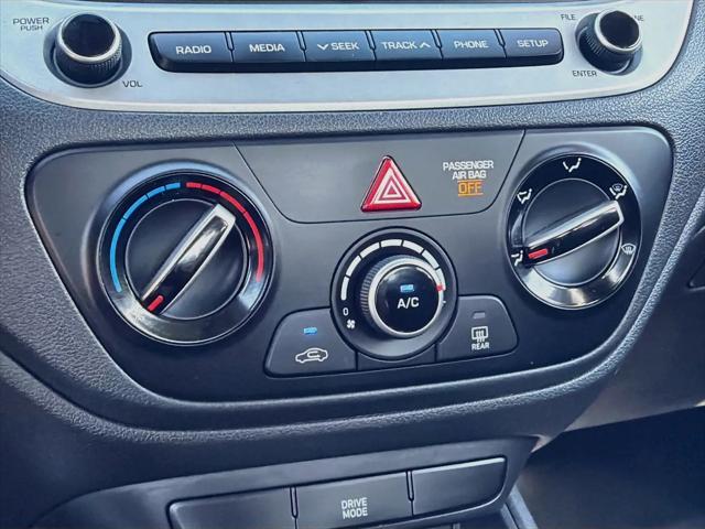 2020 Hyundai Accent SE