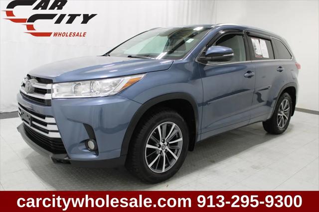 2018 Toyota Highlander SE for sale in Shawnee, KS