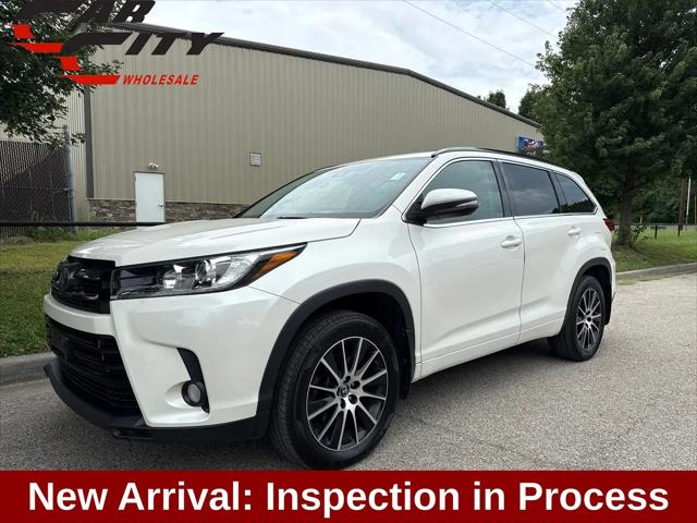 2018 Toyota Highlander SE for sale in Shawnee, KS