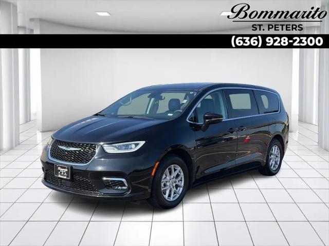 2024 Chrysler Pacifica Touring L for sale in St. Peters, MO