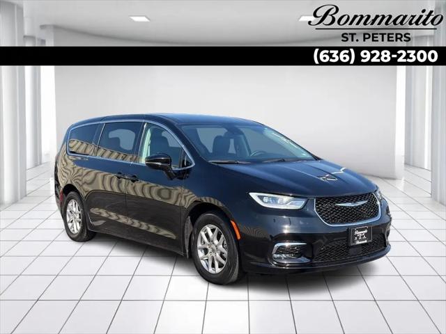 2024 Chrysler Pacifica Touring L for sale in St. Peters, MO