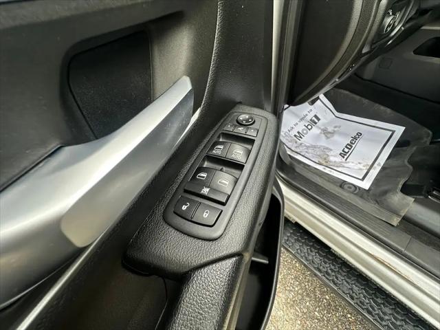 2020 Ram 1500 Big Horn Crew Cab 4x4 57 Box