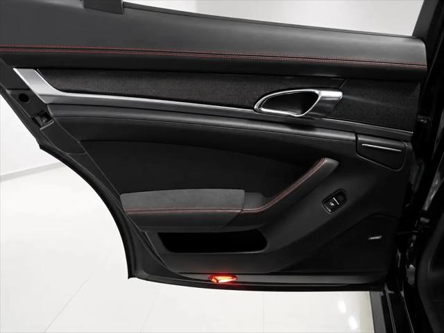 2016 Porsche Panamera GTS