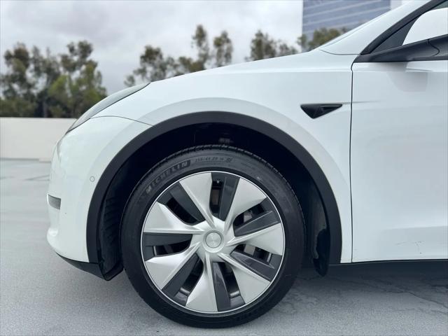 2021 Tesla Model Y Standard Range Rear-Wheel Drive