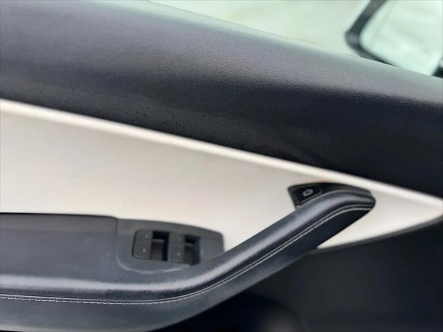2021 Tesla Model Y Standard Range Rear-Wheel Drive