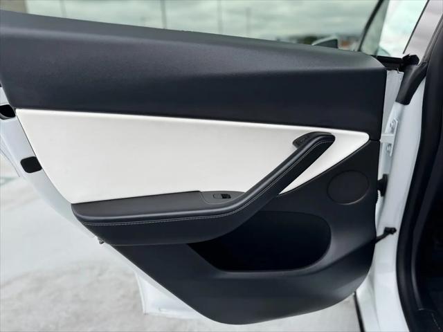 2021 Tesla Model Y Standard Range Rear-Wheel Drive
