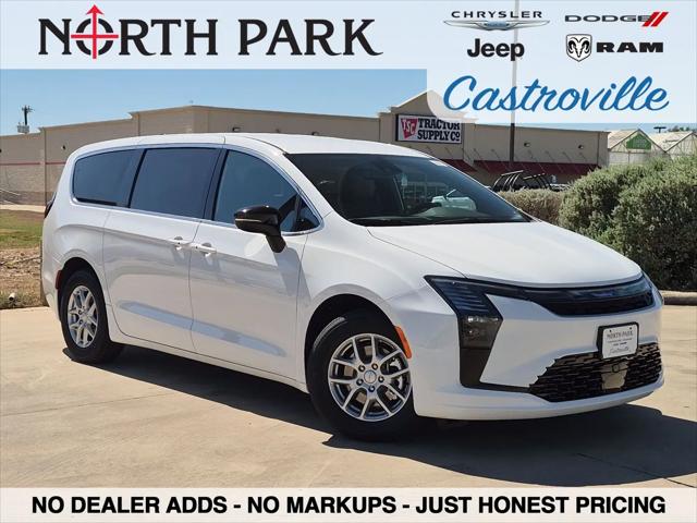2027 Chrysler Pacifica Select for sale in Castroville, TX