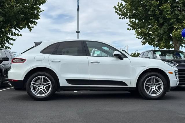 2017 Porsche Macan Macan