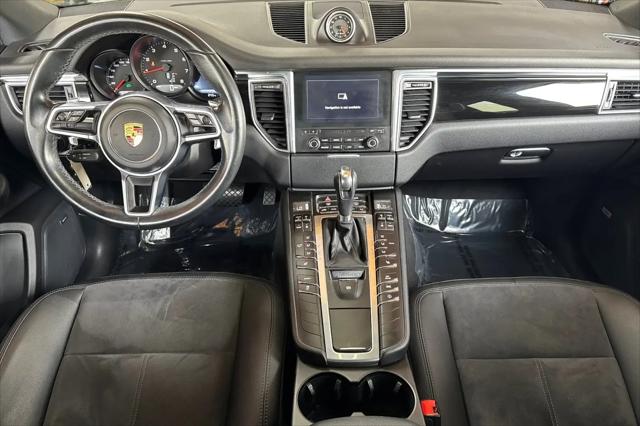 2017 Porsche Macan Macan