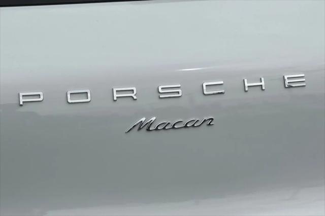 2017 Porsche Macan Macan