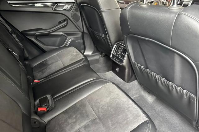 2017 Porsche Macan Macan