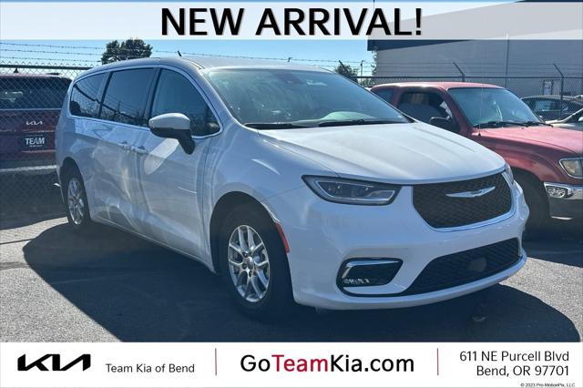 2023 Chrysler Pacifica Touring L for sale in Bend, OR