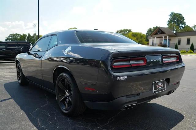 2017 Dodge Challenger SXT