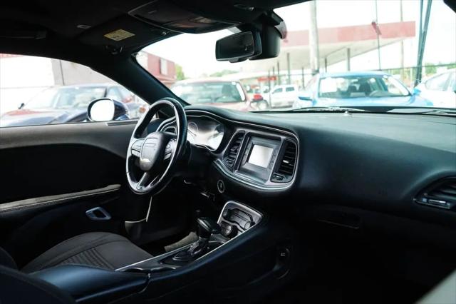 2017 Dodge Challenger SXT