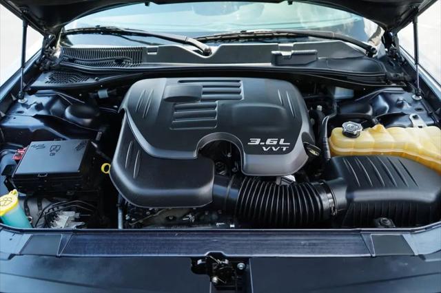 2017 Dodge Challenger SXT
