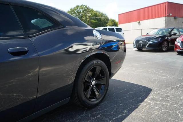 2017 Dodge Challenger SXT