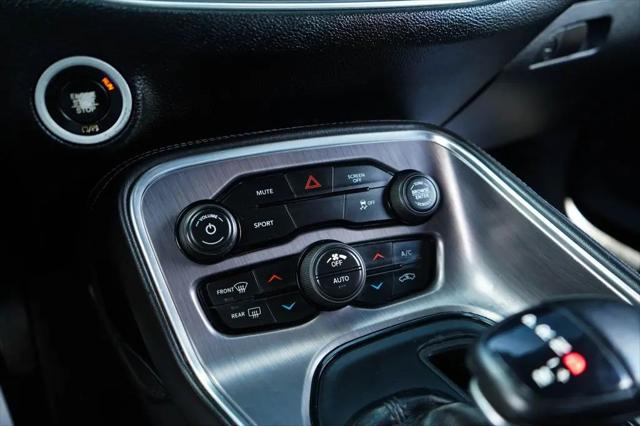 2017 Dodge Challenger SXT