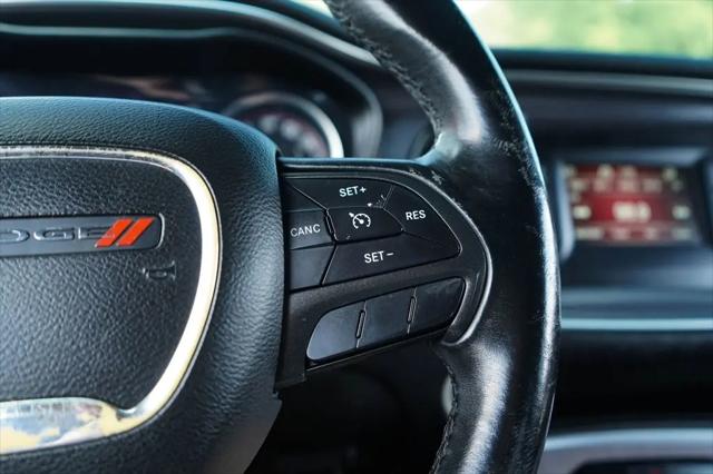 2017 Dodge Challenger SXT