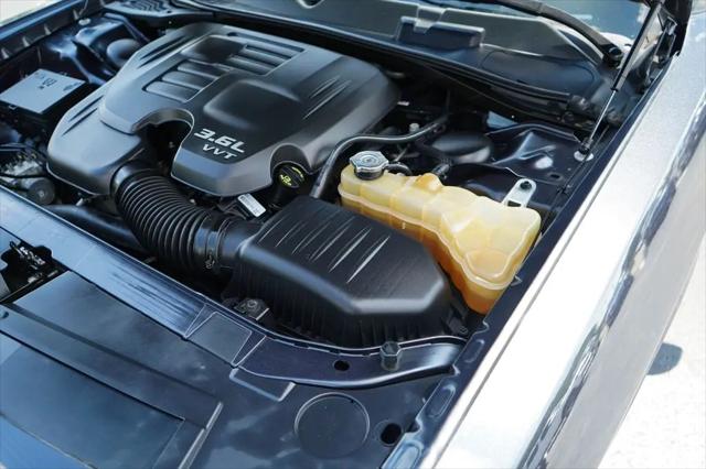 2017 Dodge Challenger SXT