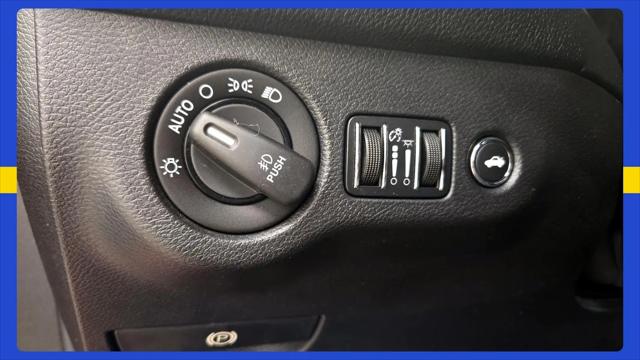 2015 Dodge Challenger R/T Shaker