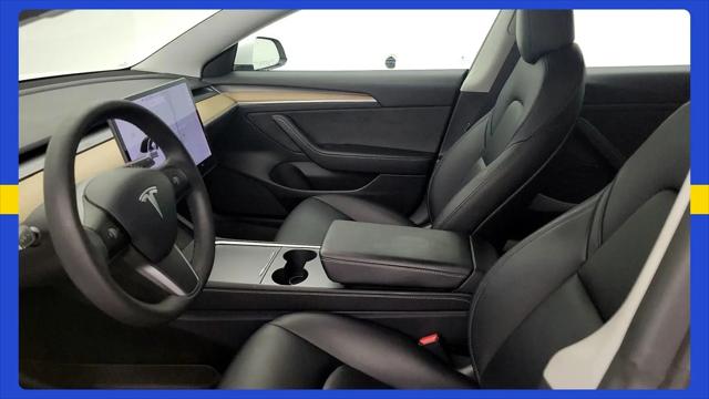 2021 Tesla Model 3 Standard Range Plus Rear-Wheel Drive