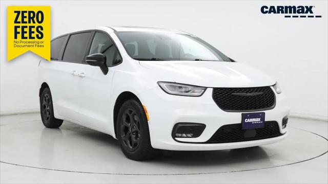 2023 Chrysler Pacifica Hybrid Limited for sale in Waukesha, WI