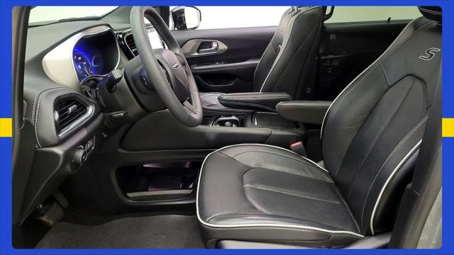 2023 Chrysler Pacifica Limited AWD