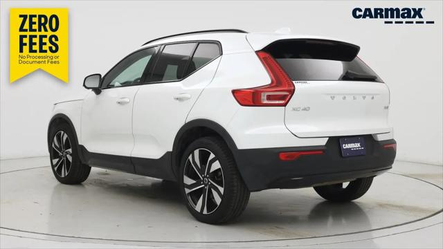 2025 Volvo XC40 B5 Plus Dark Theme