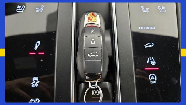 2023 Porsche Macan T