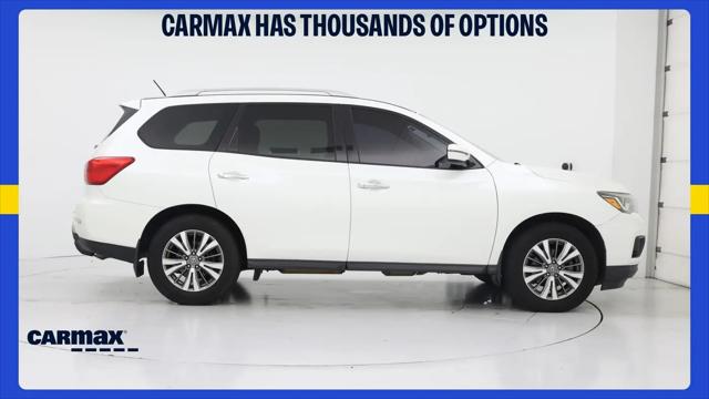 2018 Nissan Pathfinder SV