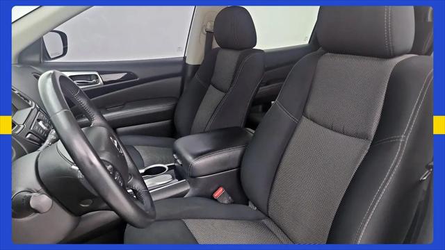 2018 Nissan Pathfinder SV