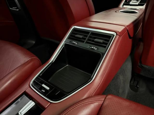 2018 Porsche Panamera 4