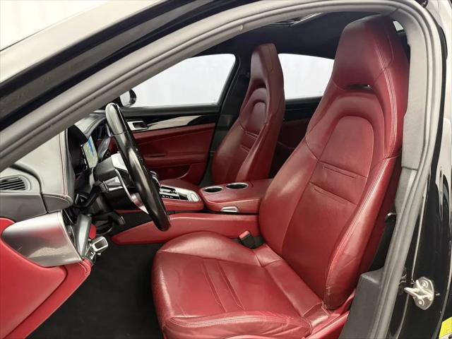 2018 Porsche Panamera 4