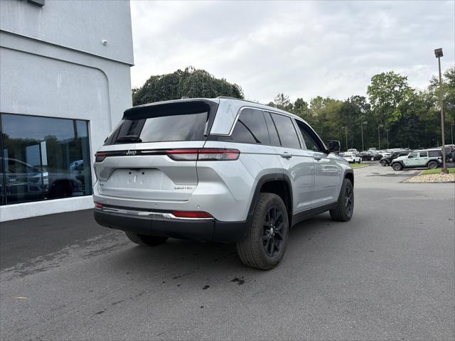 2022 Jeep Grand Cherokee Limited 4x4 2022 Jeep Grand Cherokee Limited 4x4