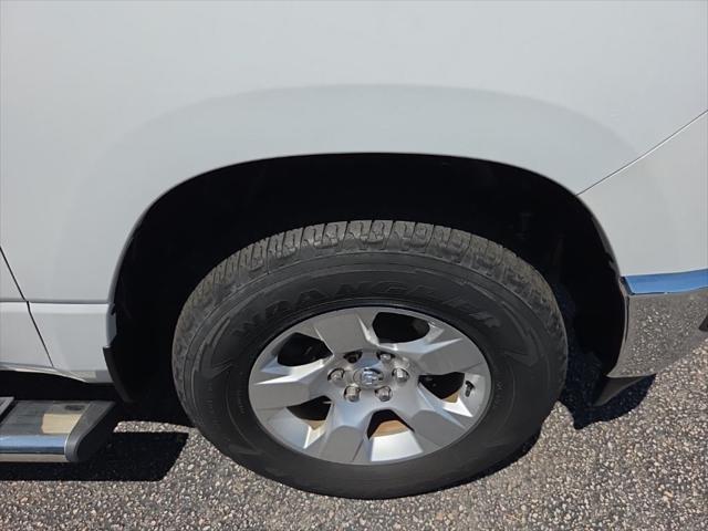 2019 Ram 1500 Big Horn/Lone Star Crew Cab 4x4 5'7" Box