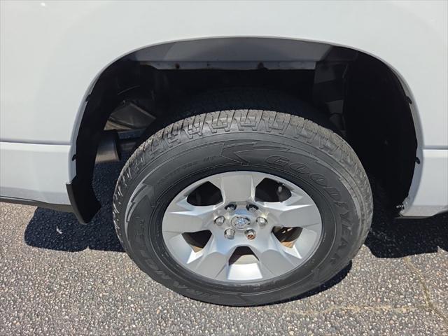2019 Ram 1500 Big Horn/Lone Star Crew Cab 4x4 5'7" Box