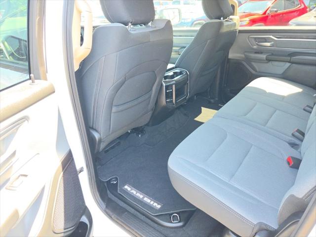 2019 Ram 1500 Big Horn/Lone Star Crew Cab 4x4 5'7" Box