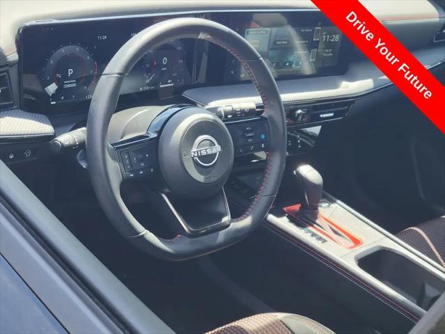2025 Nissan Kicks SR FWD