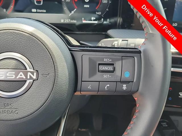 2025 Nissan Kicks SR FWD
