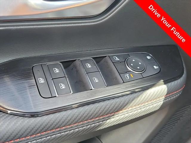 2025 Nissan Kicks SR FWD