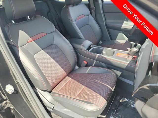 2025 Nissan Kicks SR FWD