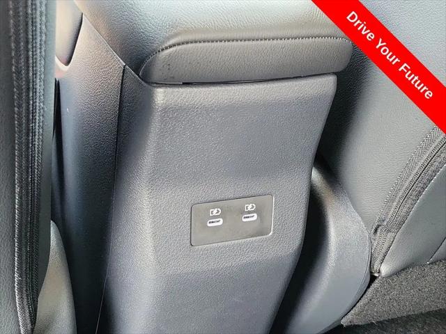 2025 Nissan Kicks SR FWD
