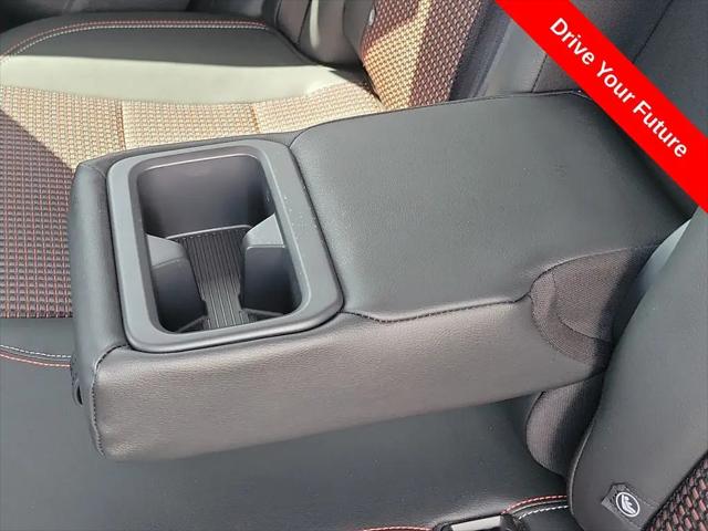 2025 Nissan Kicks SR FWD
