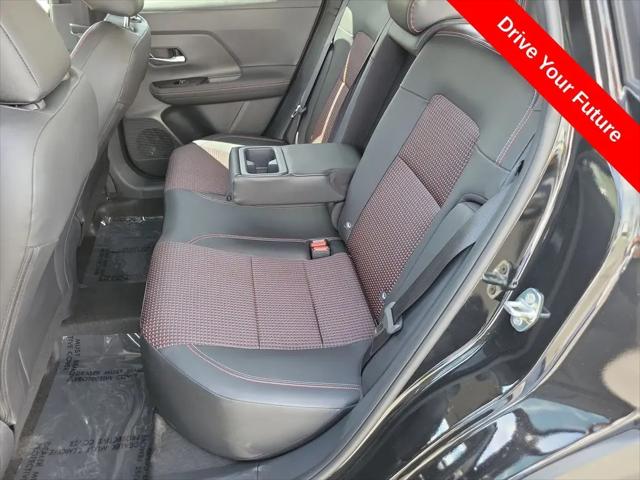 2025 Nissan Kicks SR FWD