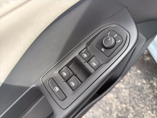 2027 Volkswagen Taos SE