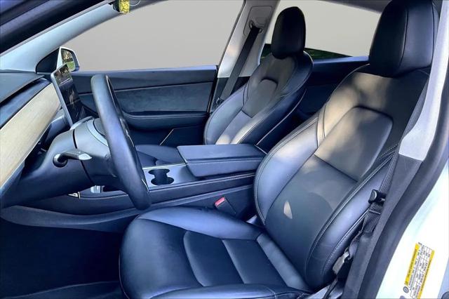 2022 Tesla Model Y Long Range Dual Motor All-Wheel Drive
