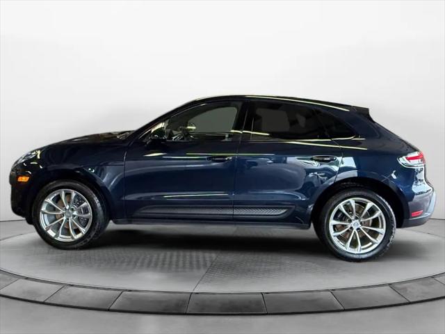 2022 Porsche Macan Macan